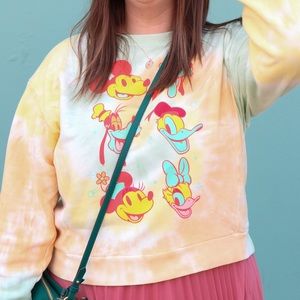 Disney Mickey and Friends Tie Dye sweatshirt women’s XXL (fits size 16)